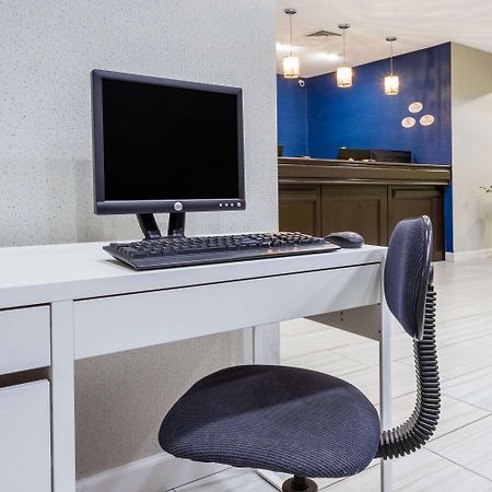 Baymont By Wyndham Anderson Hotel Екстериор снимка